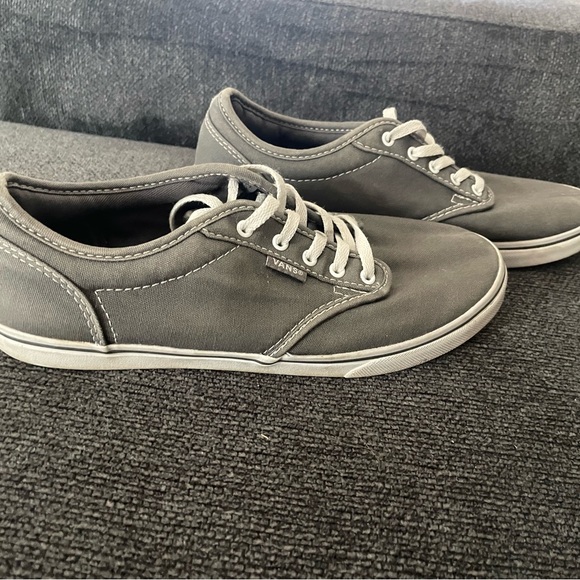 Vans women’s 7.5 shoe - Picture 5 of 5